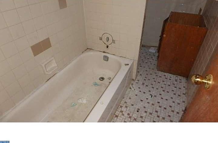 2nd image of 6554 Vandike St