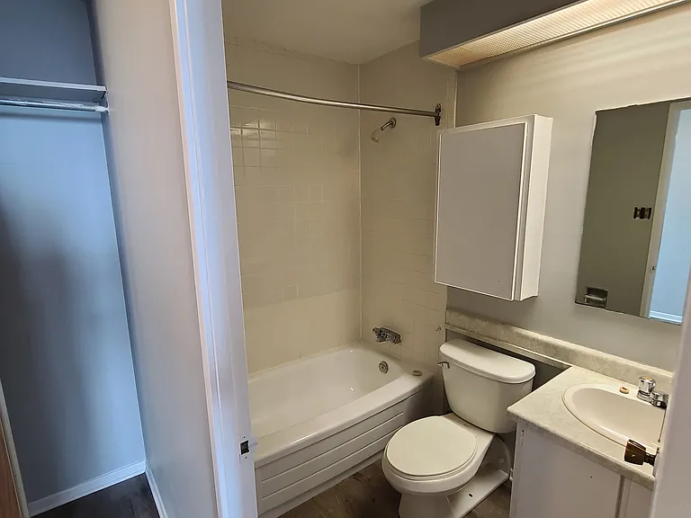 440 Gloucester St — Photo 11