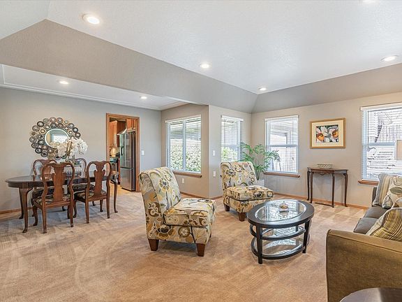 4th image of 4981 Hoen Avenue