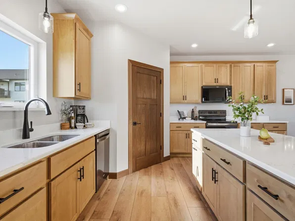 325 Model Rd, Cuba City, WI 53807