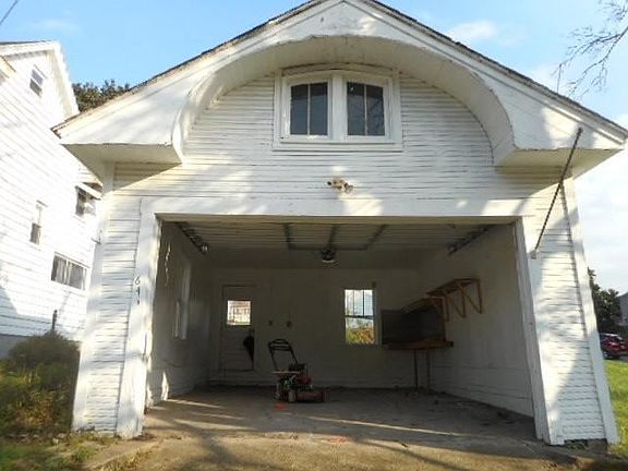 3rd image of 641 High St