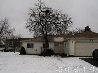 3010 Long Grove Ct, Aurora, IL 60504