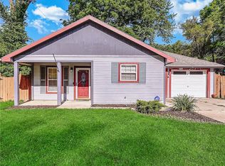 206 S 12th St, Leavenworth, KS 66048