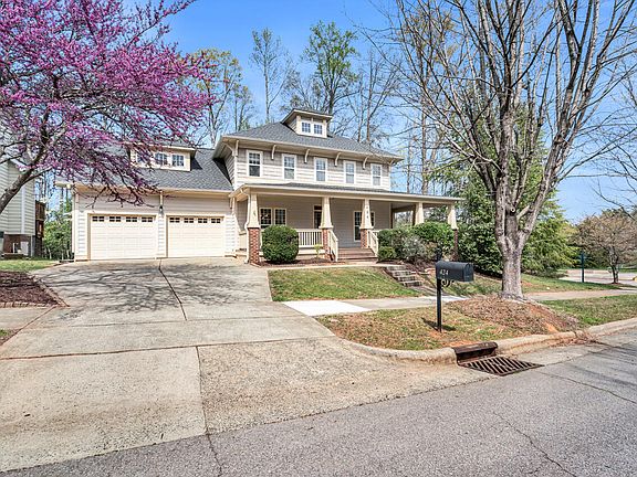 3rd image of 424 Powell Place Ln