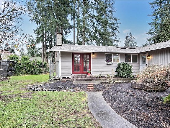2nd image of 1724 165th Street Ct E