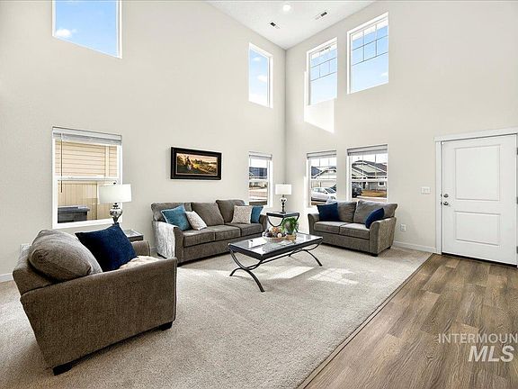 4th image of 12313 Varga St