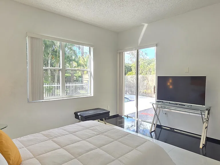 661 Lake Wellington Dr — Photo 79