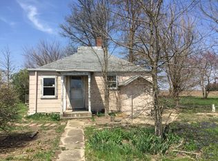 1504 N Acom Rd, Niantic, IL 62551