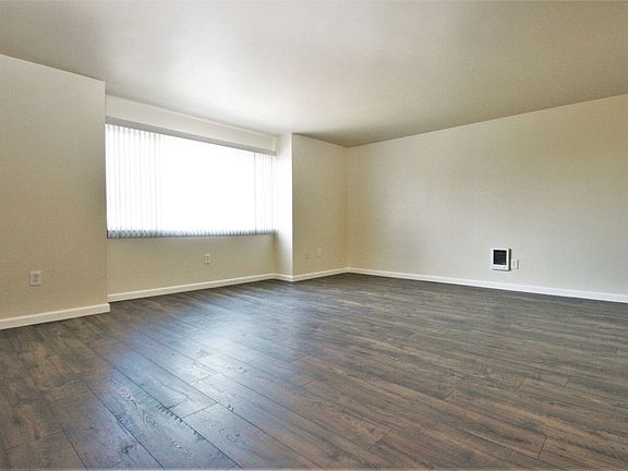3rd image of 501 N J St APT 8