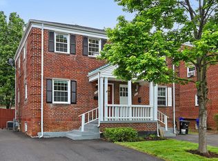 210 S Courthouse Rd, Arlington, VA 22204