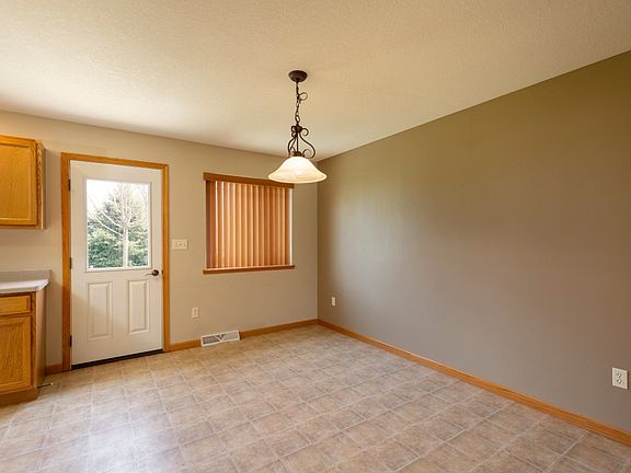 5th image of 510 4th St