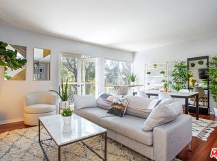 330 S Barrington Ave APT 305, Los Angeles, CA 90049