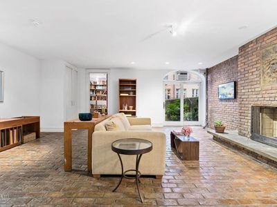 47 W 76th St APT 2, New York, NY, 10023