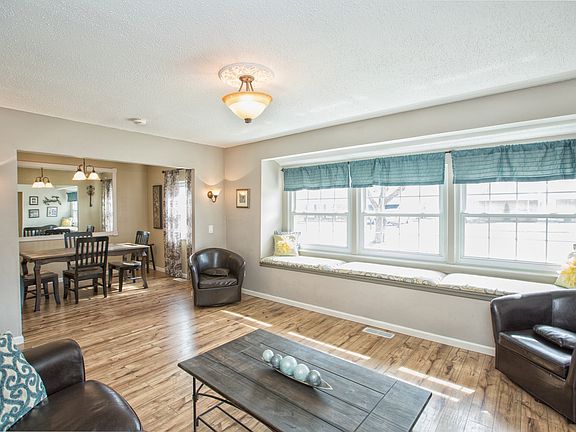 5th image of 4945 Sefton Dr