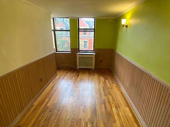 4th image of 28 W 73rd St APT 4a