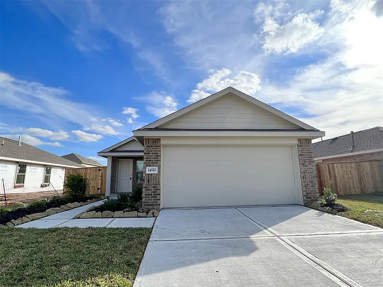 14510 Woodcott Warren Way — Photo 2