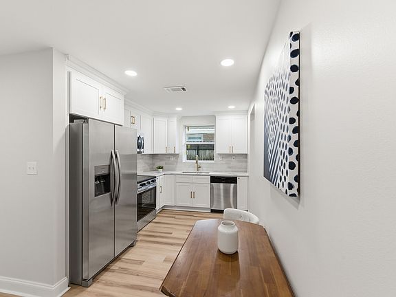 4th image of 110 Jules Ave #110