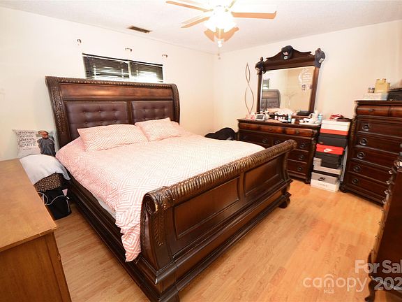 4th image of 5287 Stonewood Dr