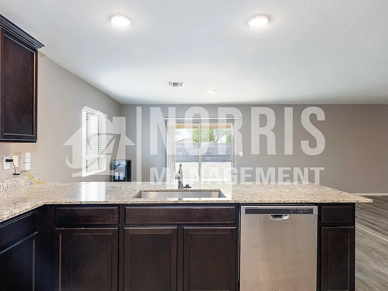 2577 N Agave Ln — Photo 18