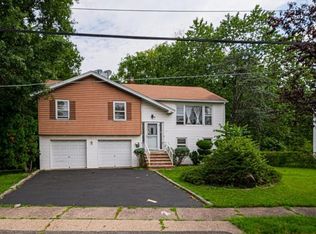 51 Ray Ave, Leonia, NJ 07605