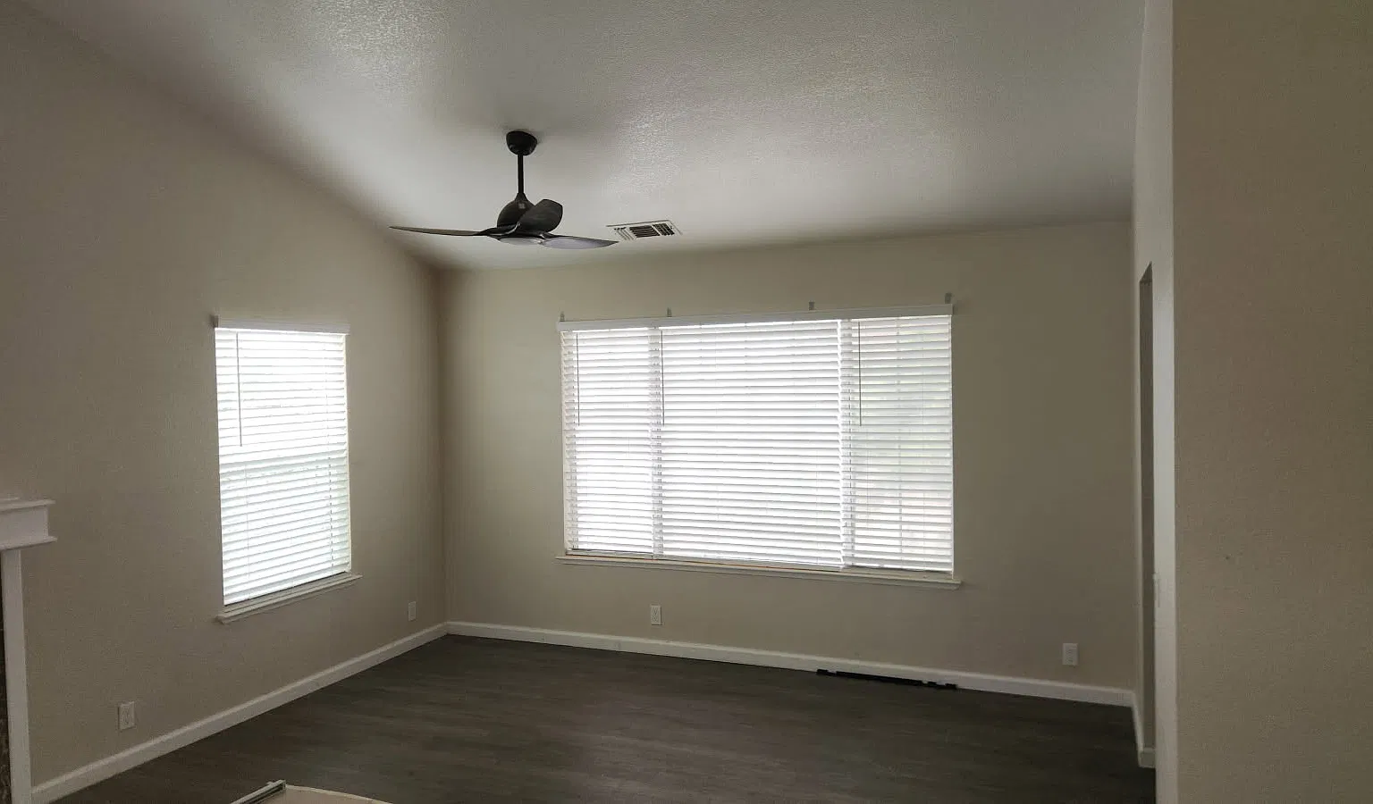 1421 Hood Rd — Photo 3