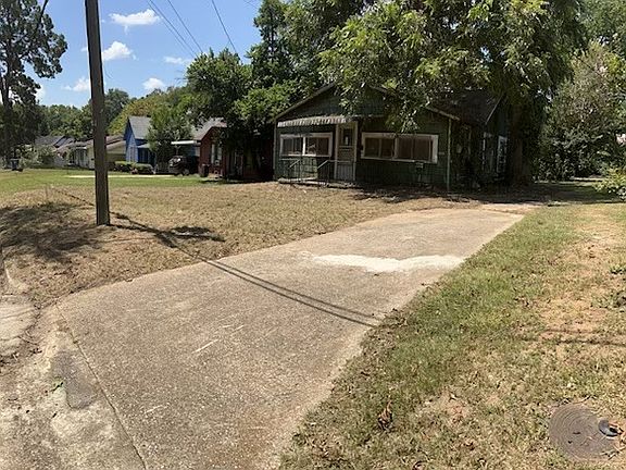 2nd image of 125 Fulton St