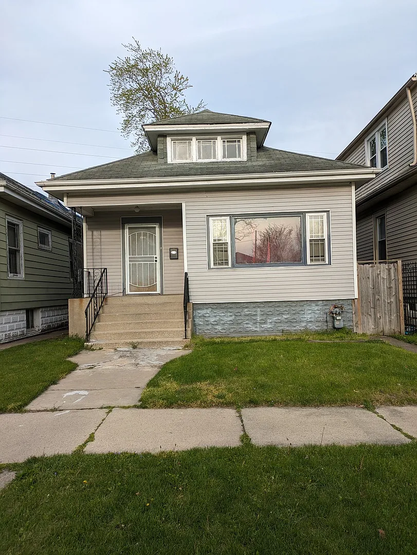 12115 S Emerald Ave photo 1