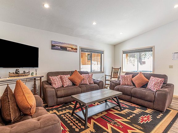 5th image of 1134 Regency Way
