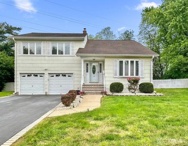 12 Dana Estates Dr, Parlin, NJ, 08859