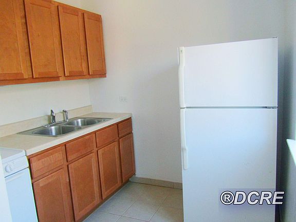 3rd image of 1441 W Howard St APT 514