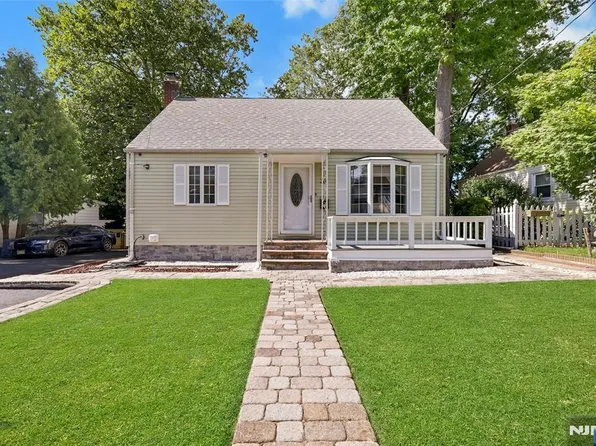 30 John Place, Bergenfield, NJ 07621