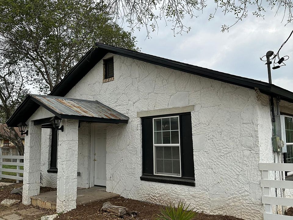 1st image of 1406 1st St