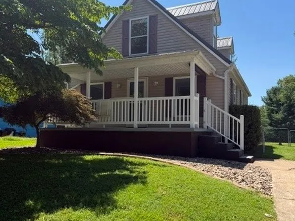 1318 19th St, Vienna, WV 26105