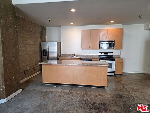 4th image of 711 S Olive St APT 313