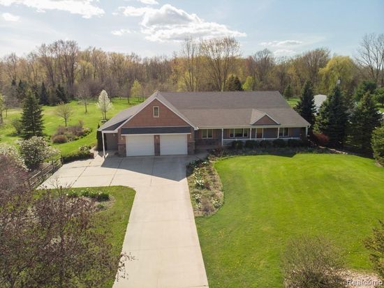 6441 N Nicholson Rd Fowlerville Mi 48836 Zillow