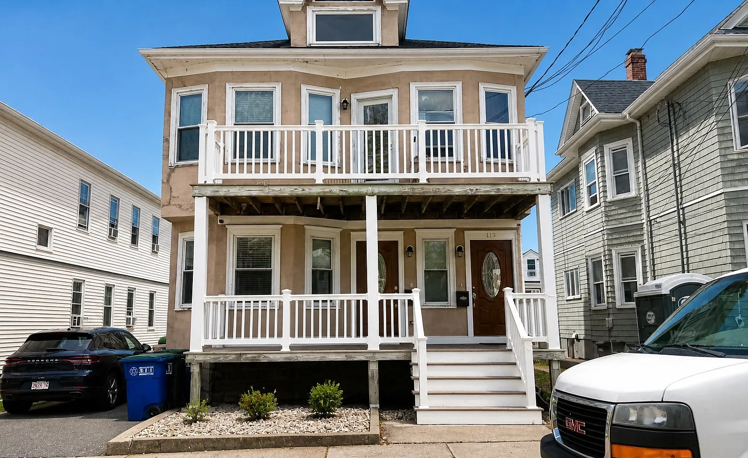 4 bed, 1.0 bath, 1250 sqft, $3,700 — Photo 1