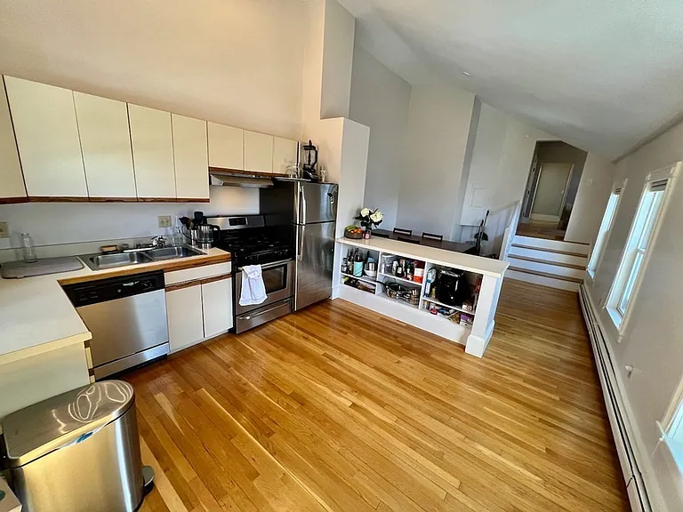 66 Telegraph St #3 — Photo 3