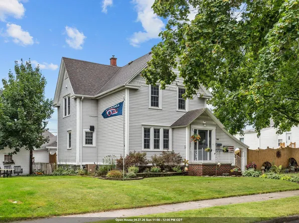 909 N 14th St, Manitowoc, WI 54220
