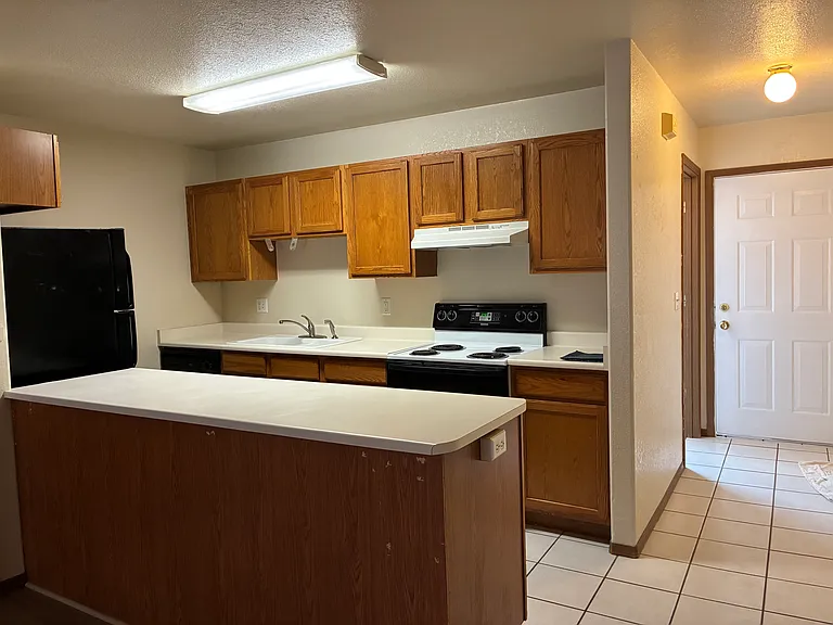 316 Arrowhead Dr #D — Photo 10
