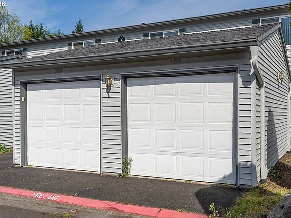 3rd image of 4000 NE 109th Ave Unit Y123