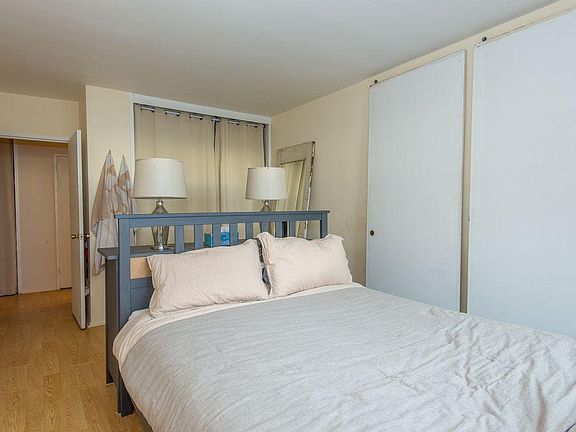 4th image of 440 Neptune Ave #20T
