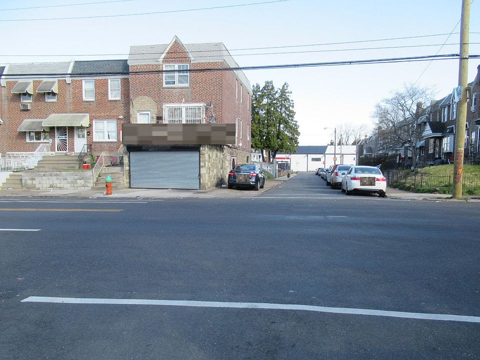 2nd image of 4700 Lansing St