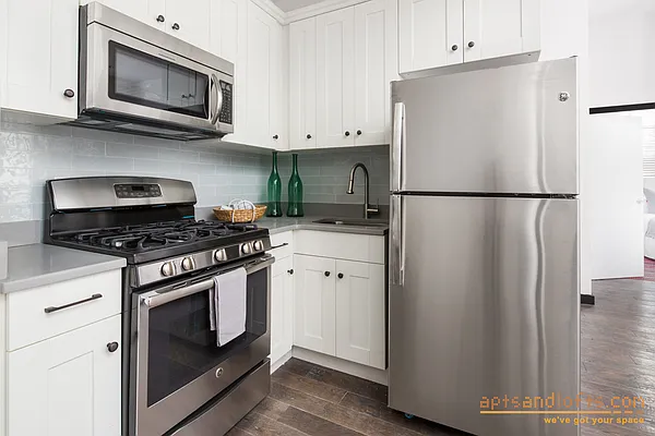 Rented by aptsandlofts.com | media 43