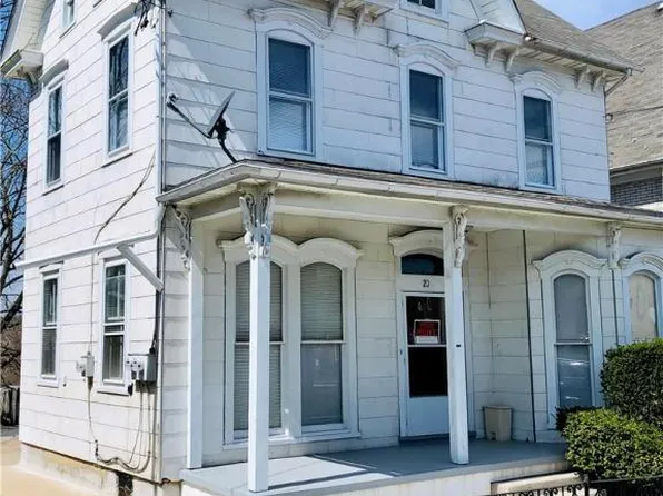 20 4th St, Slatington, PA 18080