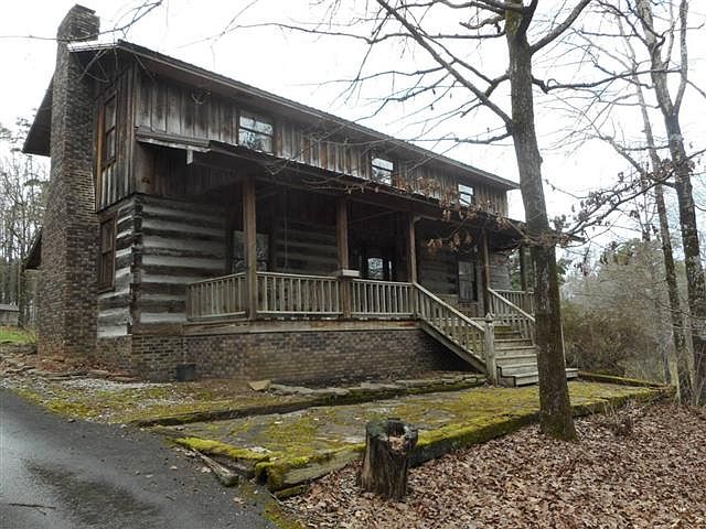 2nd image of 132 Crabapple Ln