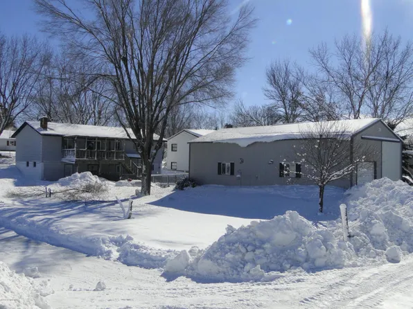 167 2nd Ave SE, Mazeppa, MN 55956