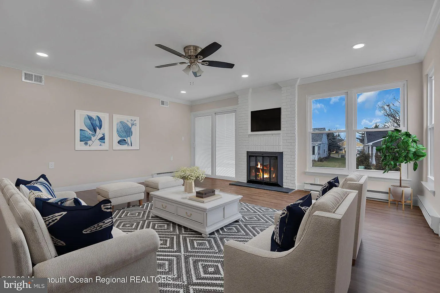 24 Sandhurst St photo 1
