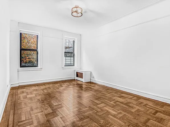 41-41 41st St Unit 1D, Queens, NY 11104