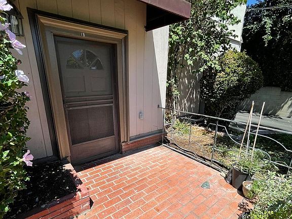 3rd image of 937 E Mariposa St APT 1B