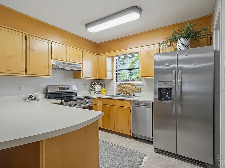 3301 E Brainerd St — Photo 5